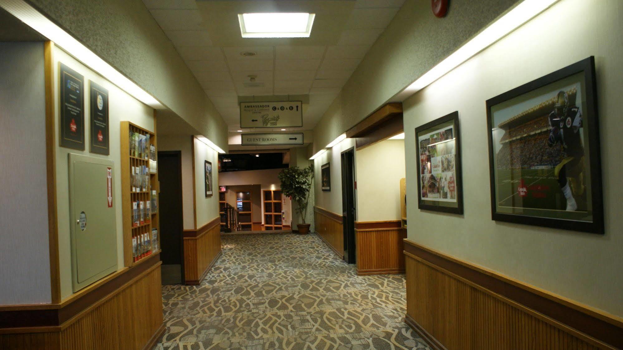 Canad Inns Destination Centre Windsor Park Winnipeg Exterior photo