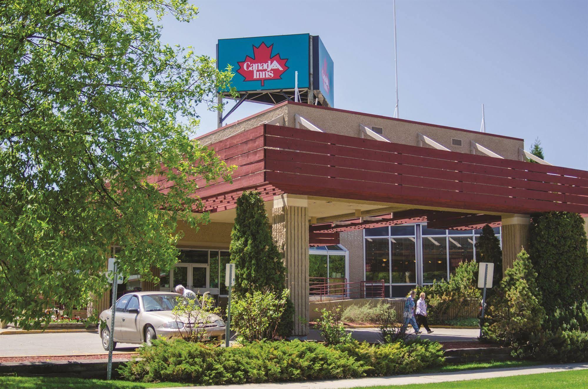 Canad Inns Destination Centre Windsor Park Winnipeg Exterior photo